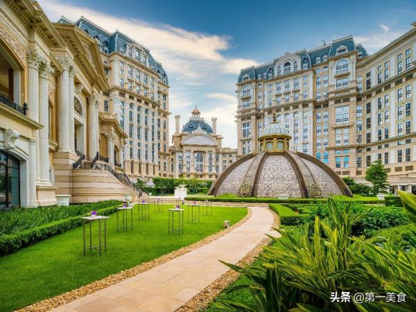 當親臨“兩種”文化交織下的遊玩聖地，會是什麼感覺？