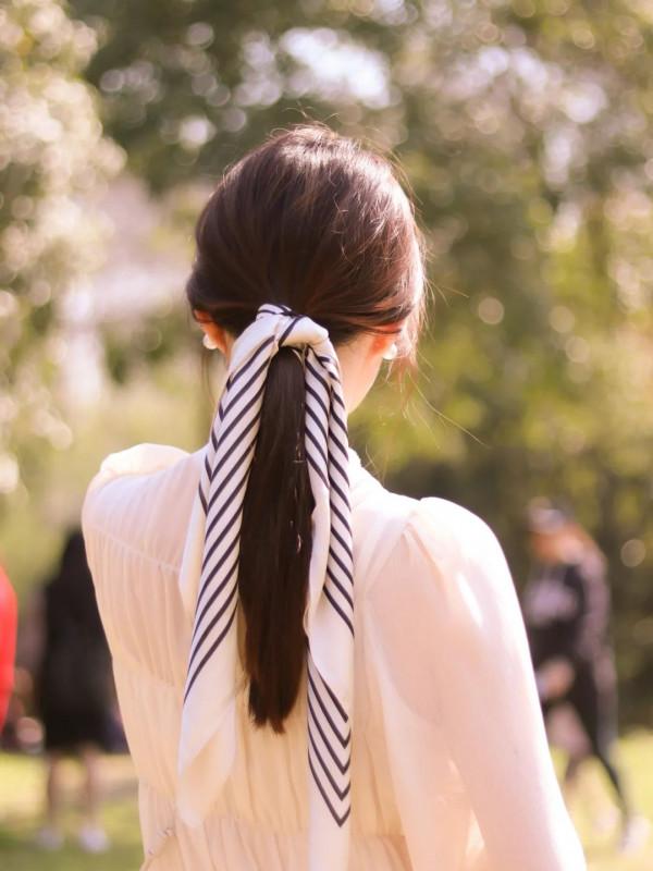 別再披頭散髮了!這幾款顯高吸睛的髮型,氣質又撩人 別再披頭散髮了!這幾款顯高吸睛的髮型,氣質又撩人