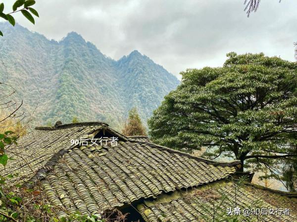 徒步成都大邑終南山，山高路遠無人煙，只有一座荒廢無人的道觀