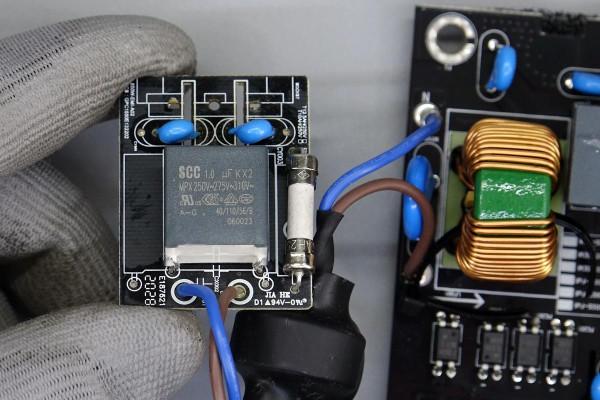 內建全日系電容,美商艾湃電競650W金牌全模電源AJ-650M拆解 內建全日系電容,美商艾湃電競650W金牌全模電源AJ-650M拆解