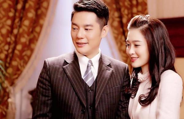 59歲關之琳現身富豪生日宴,膚白貌美似凍齡,與22歲港姐冠軍同框 59歲關之琳現身富豪生日宴,膚白貌美似凍齡,與22歲港姐冠軍同框