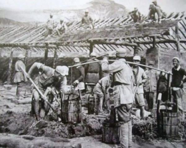 1943年毛主席視察南泥灣,王震請吃燒雞,主席飯後悄悄帶走雞架 1943年毛主席視察南泥灣,王震請吃燒雞,主席飯後悄悄帶走雞架