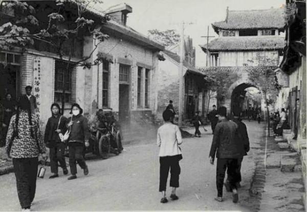 建國後,河南一商店老闆被群眾當特務,政府通告:他的代號是112 建國後,河南一商店老闆被群眾當特務,政府通告:他的代號是112