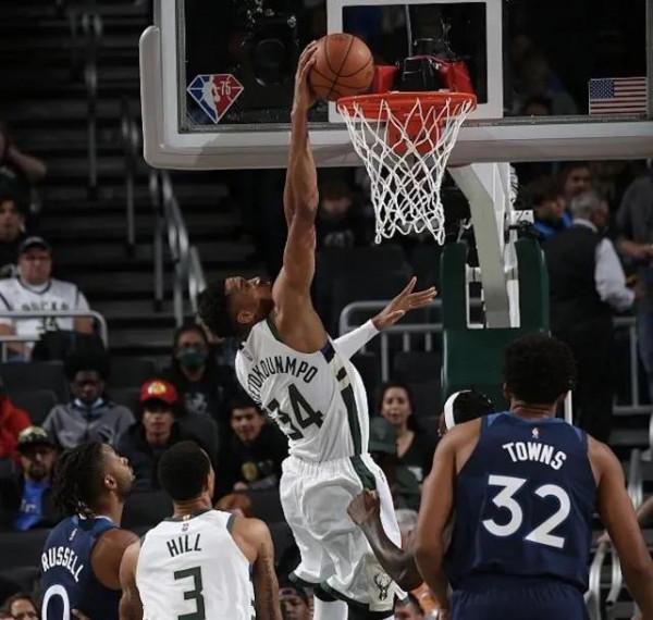 哈雷爾離開湖人再當超六，字母哥40分仍輸球，巴恩斯絕殺今日最佳