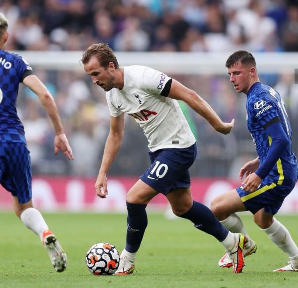 切爾西3-0！37歲巴西老將跪地指天，孫興慜鬱悶，凱恩5場0進球