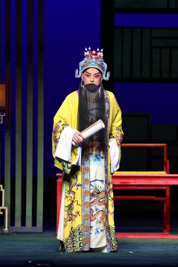 京劇演員史依弘、藍天在天津演出大火，於魁智、譚正巖該去天津了