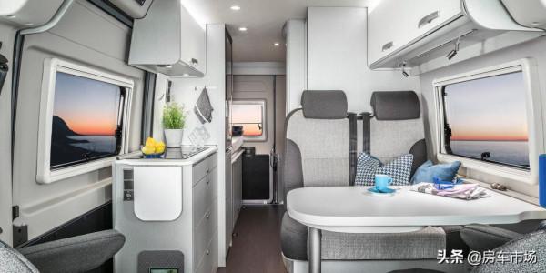 6米長B型房車能升頂，空間高度拉到4米，增加床位露營有樂趣