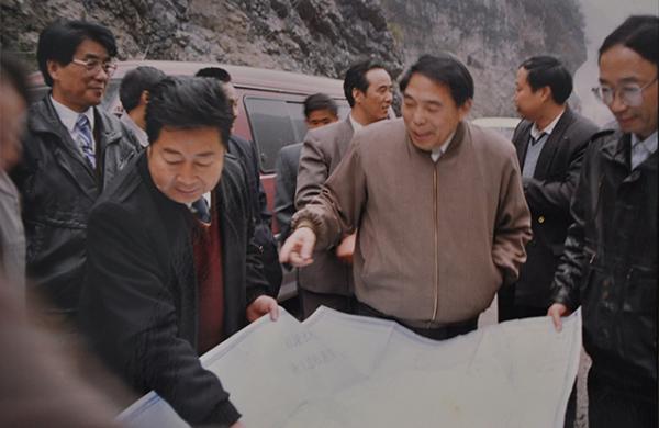 原湖南省委副書記鄭培民,臨終前最後一句話:不要闖紅燈 原湖南省委副書記鄭培民,臨終前最後一句話:不要闖紅燈