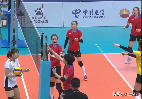 遼寧女排3大國手首發3-0浙江隊，劉晏含發揮出色，沈佳蓉受傷下場