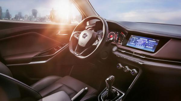 外觀時尚的小型SUV，頂配才7.69萬元