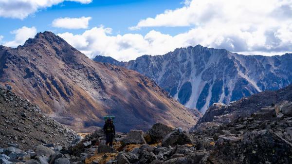 川西海拔最高最大最藍的海子——亞莫措根
