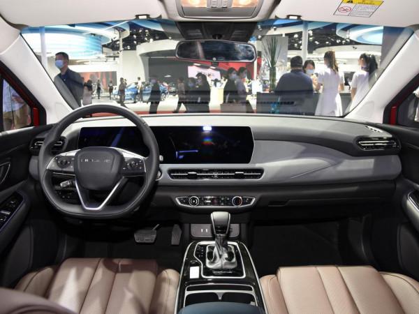 北京U5 PLUS上市！設計理念與時俱進，起價不到7萬元