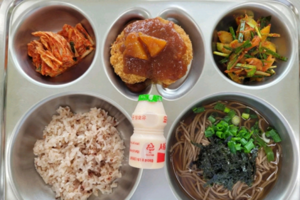 日本、韓國和中國的學生餐，你羨慕哪家的？