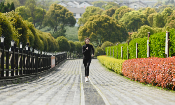 虎撲女神高圓圓再出新劇，從“周芷若”到都市女強人，簡直絕絕子