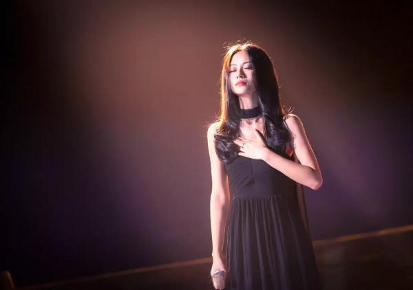 奪冠大熱門伍珂玥為何成了“棄子”?節目組的用意已經很明顯了 奪冠大熱門伍珂玥為何成了“棄子”?節目組的用意已經很明顯了