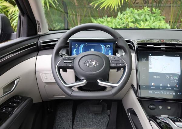 聊聊第五代途勝L，設計很懂90後、1.5T爆發200Ps，軸距加長是亮點