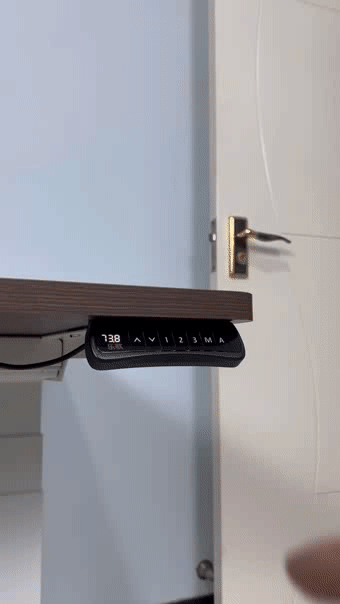 我的新桌面之初：樂歌電動升降桌LIFT1與明基EW2780U