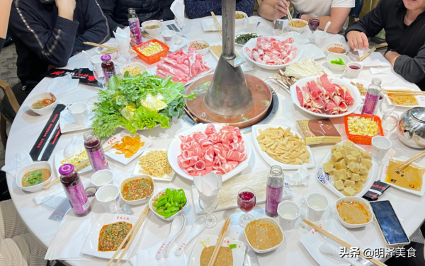 明天是正月初五，遵從習俗，吃2物做3事4事別做，虎年越過越順