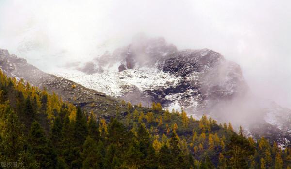 她46歲自駕317進藏,遇見靈魂伴侶。她拯救了他,最後也殺死了他 她46歲自駕317進藏,遇見靈魂伴侶。她拯救了他,最後也殺死了他