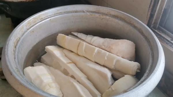 這7種曬乾更香的廉價蔬菜，冬天燉肉特過癮，太香了，放1年也不壞