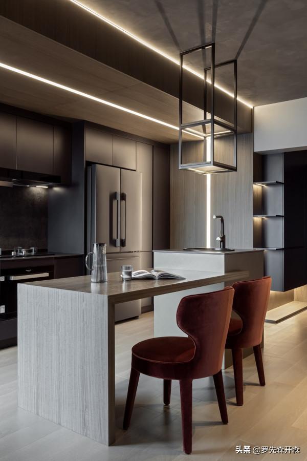 89㎡暗色主義裡隱藏的結構和意義；給空間一絲沉穩的氣息