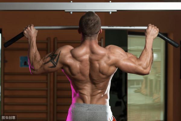 引體向上1個都做不了？教你一套訓練方法，完成10個很輕鬆