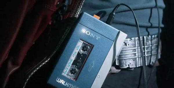 當中年人買了 AirPods，讓我勾起很多回憶