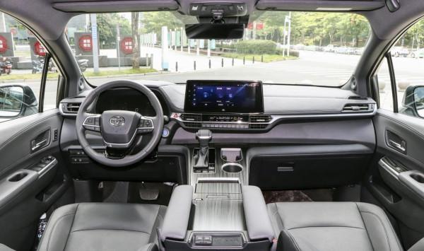 豐田賽那上市，買哪款最划算？