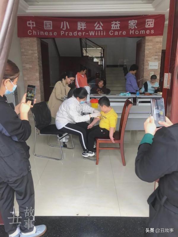 女兒剛出生就患了怪病，不吃不喝，長大後又吃到停不下來