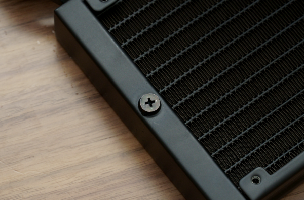 好硬體重在保養,簡單記錄一次機箱風道改造 好硬體重在保養,簡單記錄一次機箱風道改造