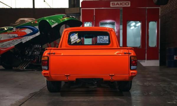 暴走日產皮卡，移植本田CBR摩托發動機