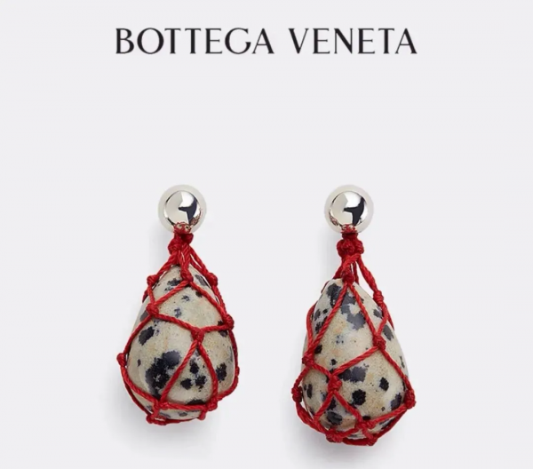 Jennie史詩級翻車造型？把“香奶奶”穿成“奶奶”…有被雷到