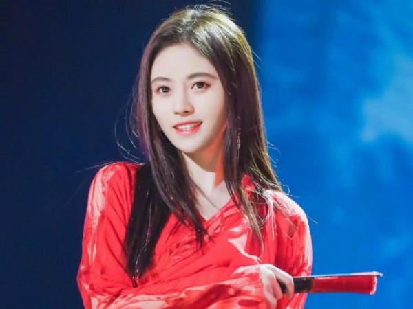 娛樂圈三位長著孩子臉的女星,即使30歲了演高中生也一點都不違和 娛樂圈三位長著孩子臉的女星,即使30歲了演高中生也一點都不違和