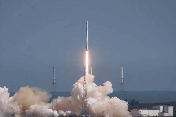 12月27日，美國衛星2次逼近中國空間站；美軍高官批韓軍戰鬥力低