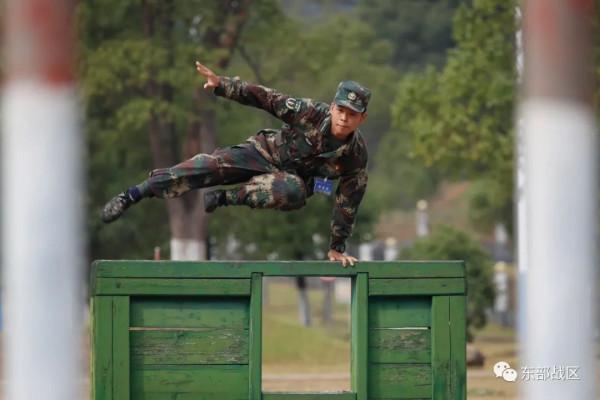 火箭軍新排長和新入職文職亮相