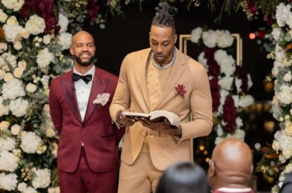 有模有樣！霍華德社媒曬主持友人婚禮照片