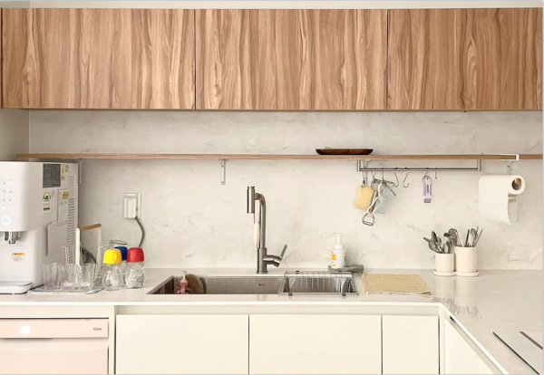 166㎡裝修沒有隨大流，僅用白牆&plus;原木，輕鬆打造一個大方耐看的家