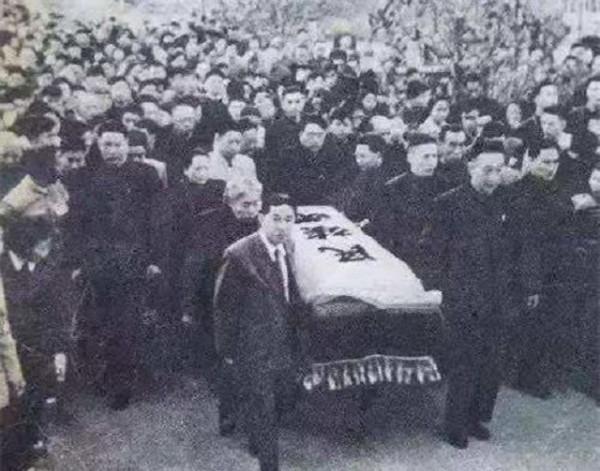 周作人與魯迅決裂後,淪為“文化漢奸”,逝後周海嬰拒絕參加葬禮 周作人與魯迅決裂後,淪為“文化漢奸”,逝後周海嬰拒絕參加葬禮