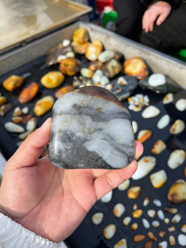 2021翻篇啦 · 如今和田玉石巴扎的行情怎樣