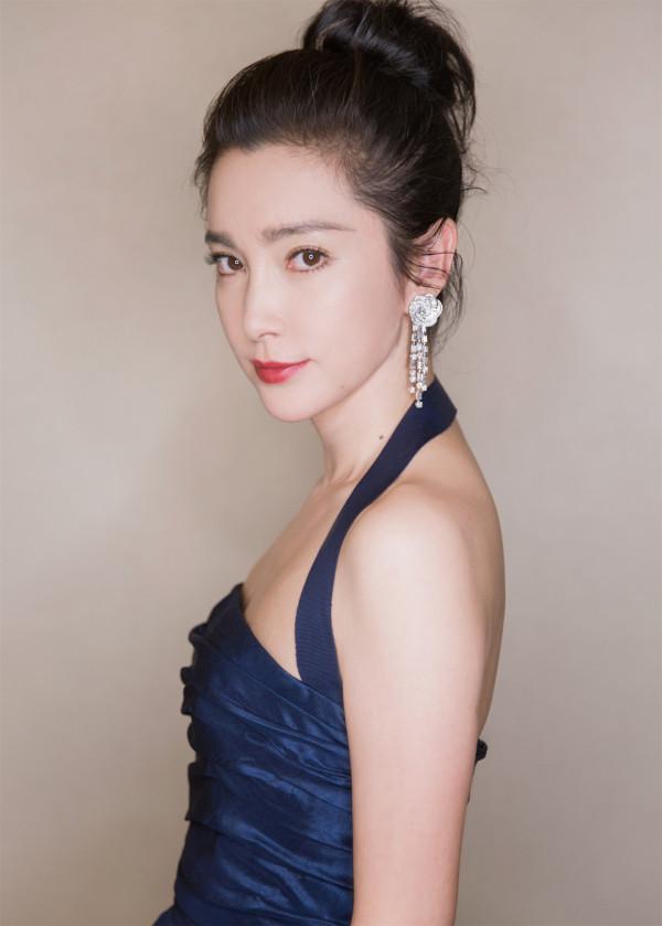 這些年削骨的女明星臉還好嗎?後遺症一大堆,有些都開始崩了 這些年削骨的女明星臉還好嗎?後遺症一大堆,有些都開始崩了