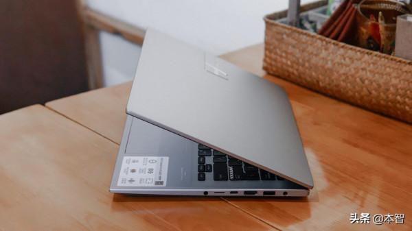 華碩無畏Pro14體驗：好屏、好效能