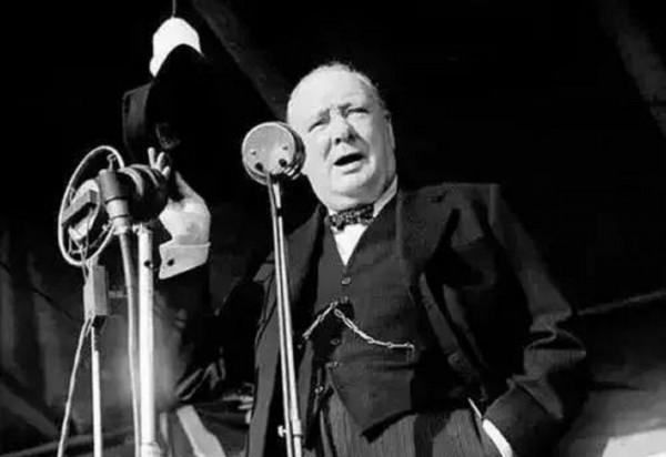 拒還香港、分裂中國、言語貶低，丘吉爾為何如此仇視中國？