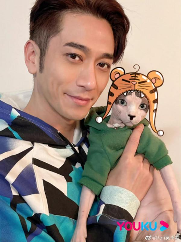 兩人吃了防腐劑吧，凍齡男神顏值依舊能打