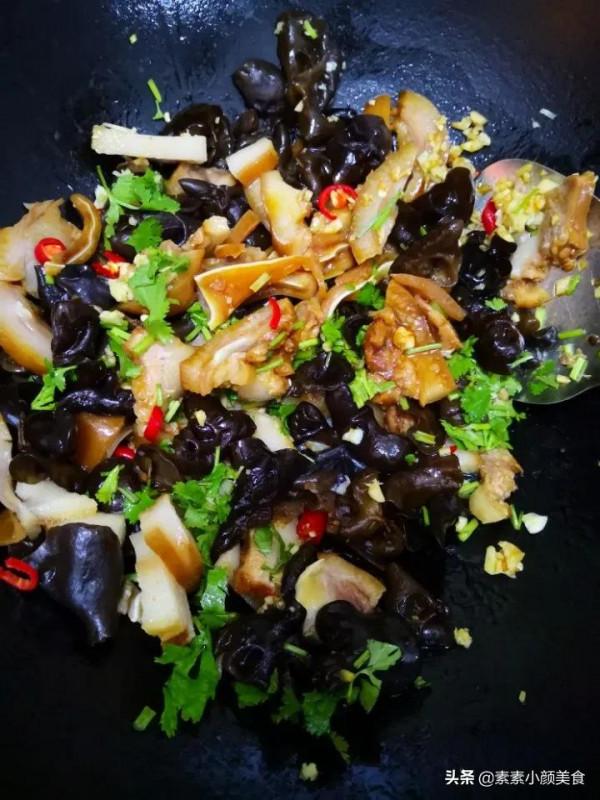 天冷了做一鍋滷水出來,滷肉滷雞腿滷鴨,滷啥都好吃 天冷了做一鍋滷水出來,滷肉滷雞腿滷鴨,滷啥都好吃