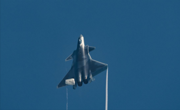 權威資料佐證！無需渦扇15，向量版渦扇10B就能讓殲20趕超F22