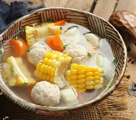 夏天多喝這碗湯,低脂低卡鮮嫩美味又暖身 夏天多喝這碗湯,低脂低卡鮮嫩美味又暖身