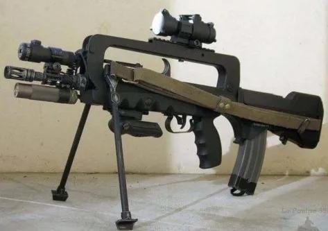 武器：（二十六）“法蘭西勇士”-法國FAMAS突擊步槍