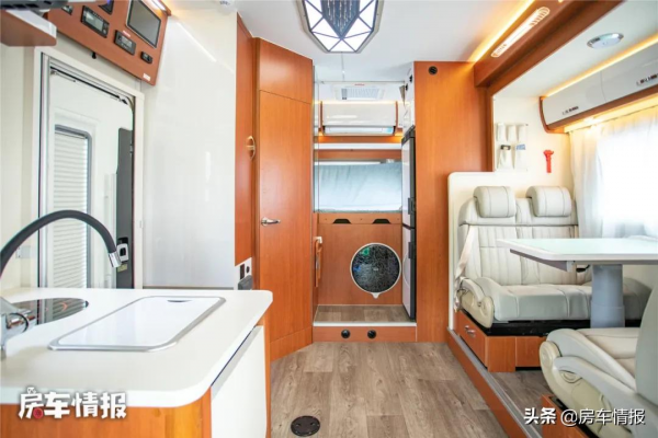 黑金剛房車真帥！越野外觀氣場不輸烏尼莫克，出廠帶電14度隨便用