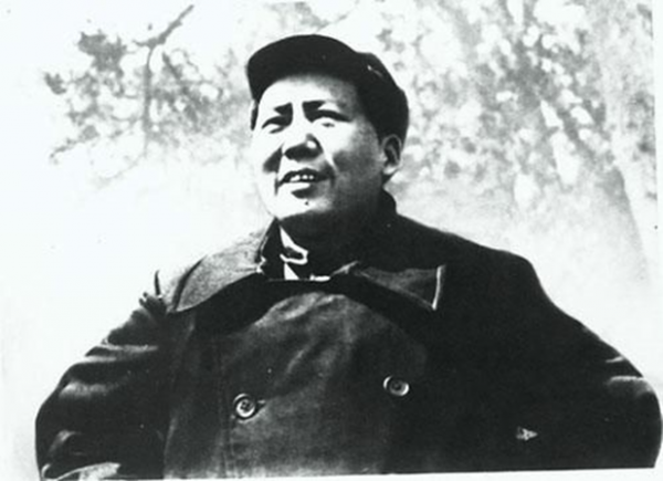 1949年中英衝突，丘吉爾揚言到中國打擊報復，毛主席如何霸氣回應