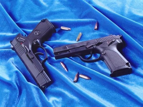 中國軍隊現役主力輕武器大合集